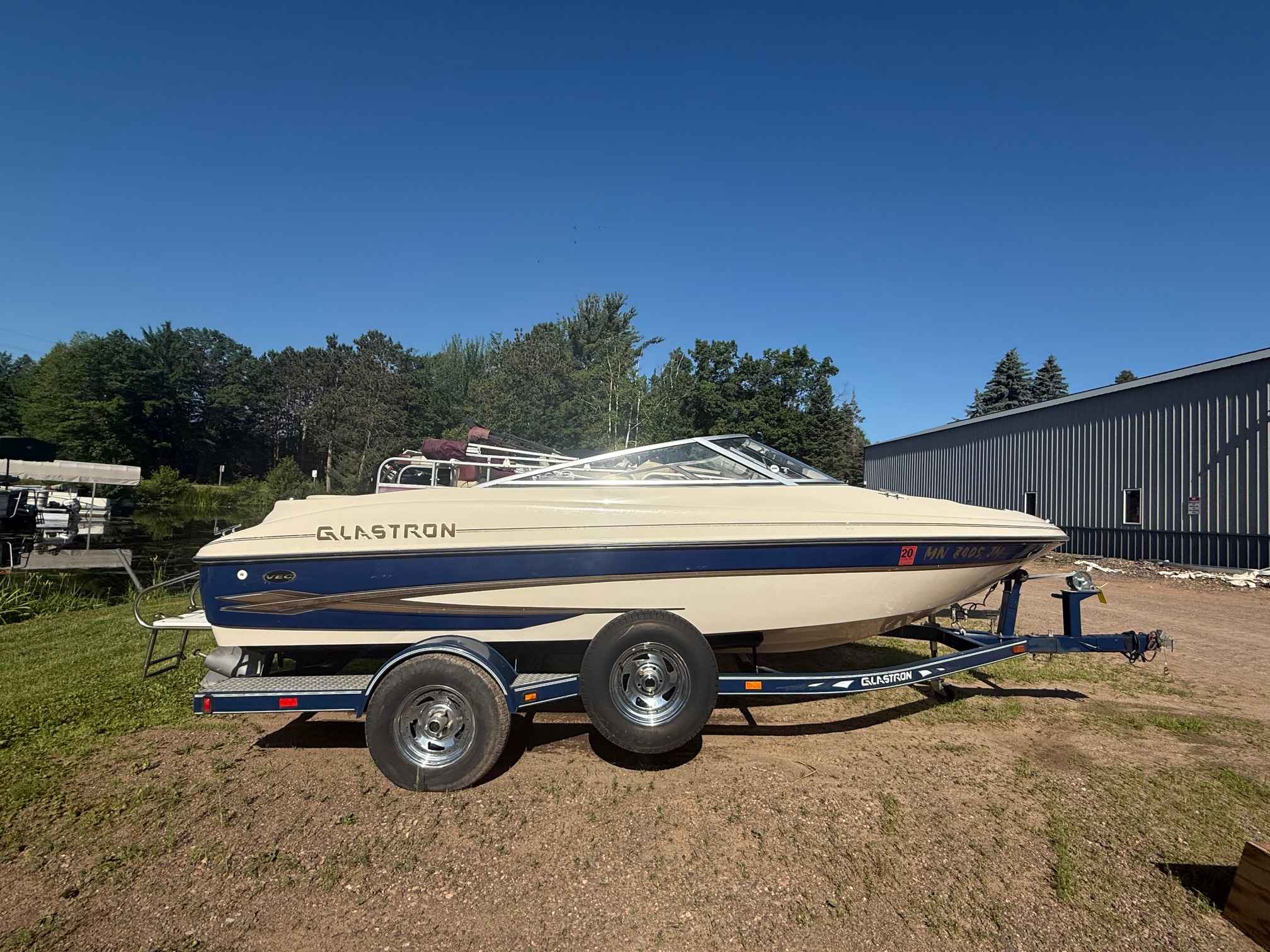 2005 Glastron GX 1850